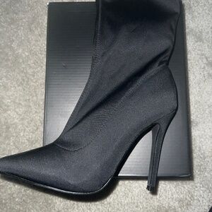 Heeled boots